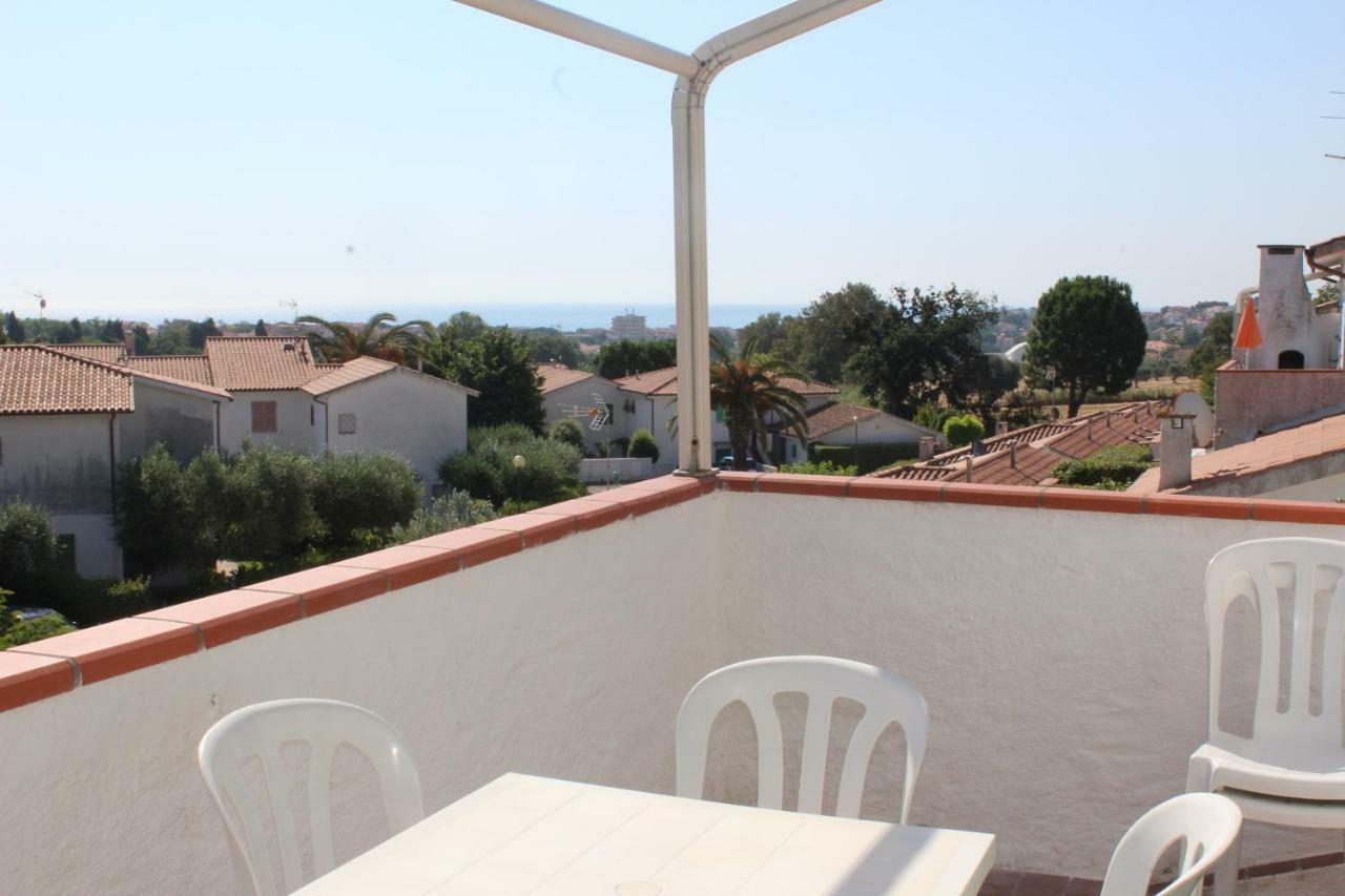 Bilo Frank - Delizioso Bilocale Con Terrazzo Vista Mare Appartement Numana Buitenkant foto
